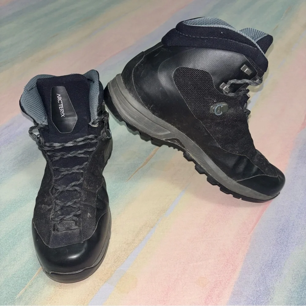 Arc’teryx Mens Black Acrux TR GTX Hiking Trail Boots Size 8.5 Goretex Waterproof